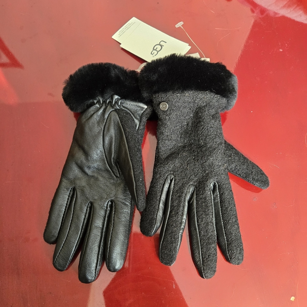 UGG Gloves Fur Cuff Wool Black Leather Fabric Shorty Glove Size Medium Black NEW